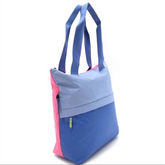 NIKE RADIATE TOTE BAG, BLUE/PINK, LARGE - Picture 3 of 8